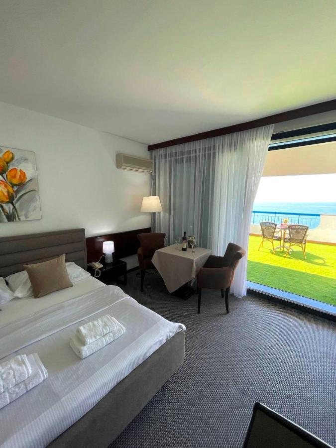 Corpus A - Hotel Albatros Улцинь Екстер'єр фото