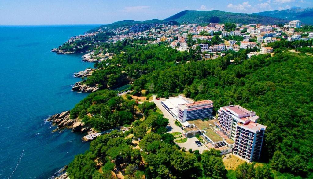 Corpus A - Hotel Albatros Улцинь Екстер'єр фото