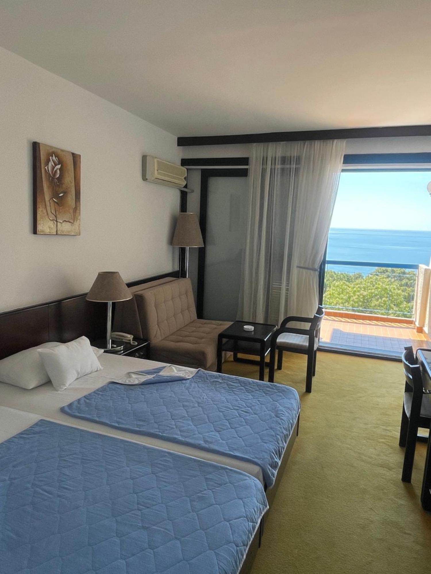 Corpus A - Hotel Albatros Улцинь Екстер'єр фото