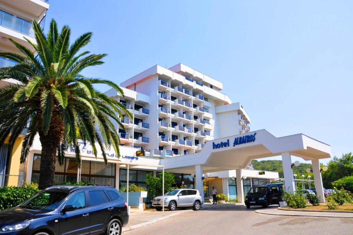Corpus A - Hotel Albatros Улцинь Екстер'єр фото